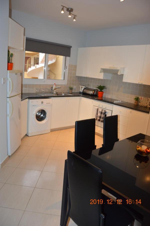 Luxury Apartment Paphos Kültér fotó